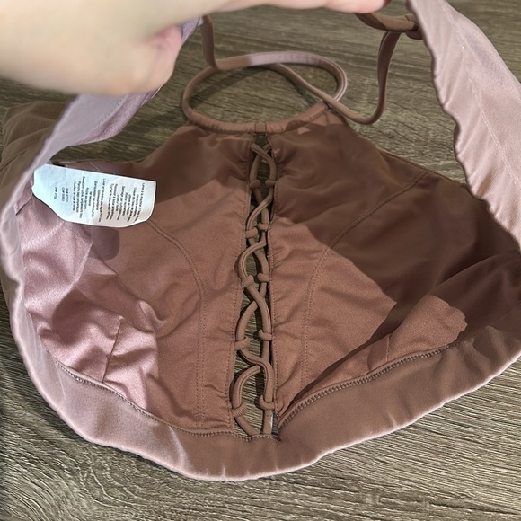 ALO Workout Bra - Medium - Picture 7 of 9